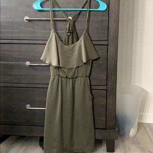 Green dress with pockets